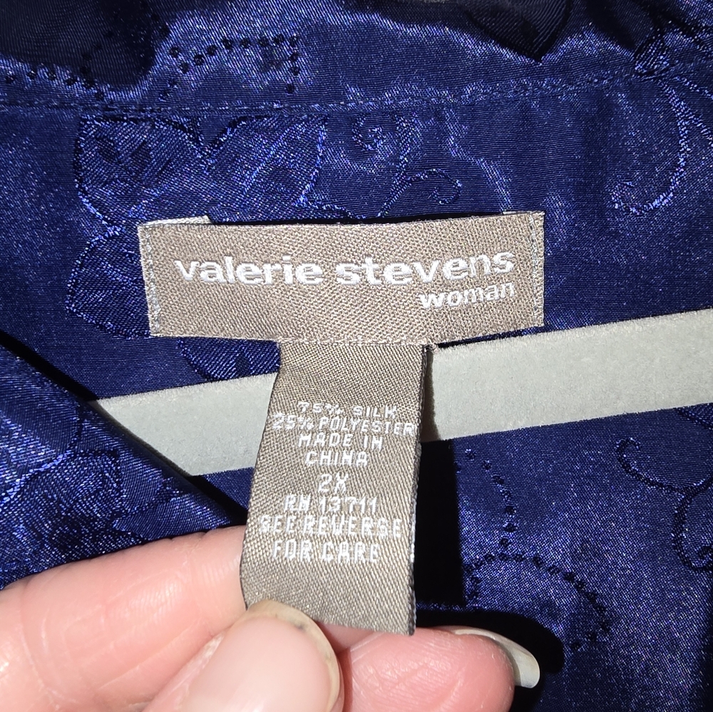 Valerie Steven long nightgown - Picture 9 of 10